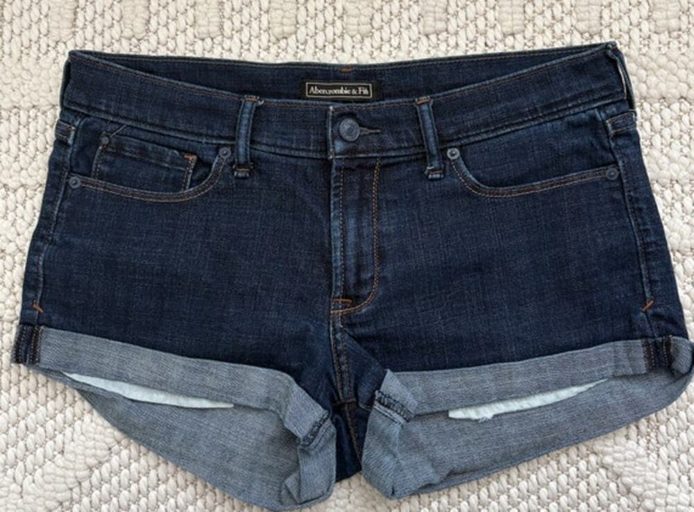 NWOT Vintage Womens Y2K Abercrombie & Fitch Low Rise Denim Shorts Size 28